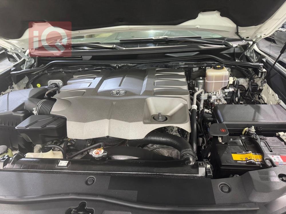 تۆیۆتا لاند کروزەر